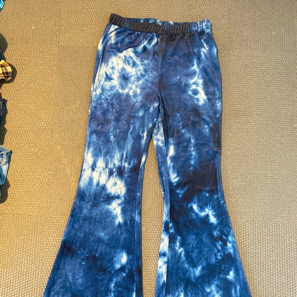 flared pants - Picture 2 of 3